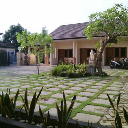 Deka Homestay Матарам Экстерьер фото